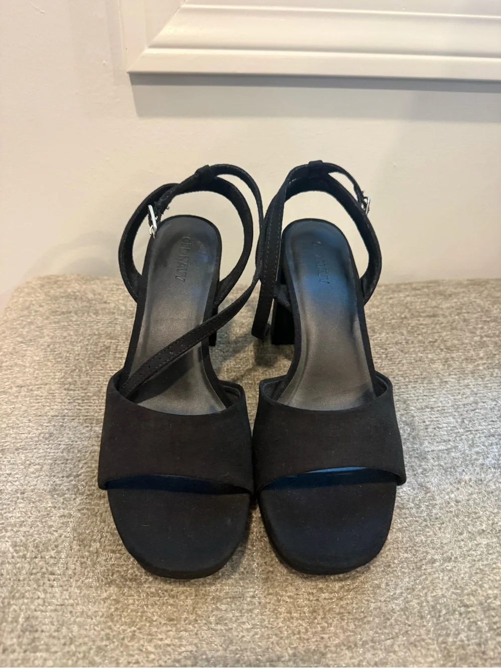 Old Navy Black Platform Block Heel Sandals